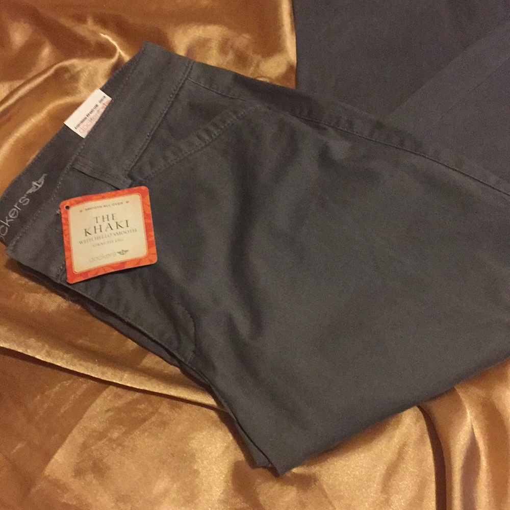 NWT Dockers Trousers